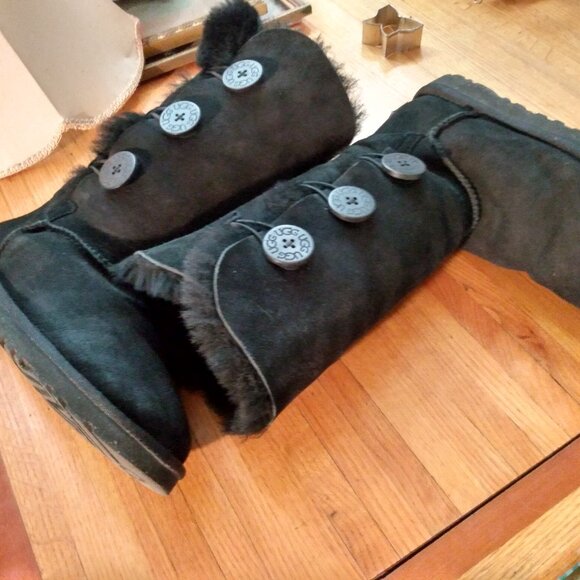 UGG Triplet 3 Button Black Bailey Boots Size 5 UGGS - Picture 6 of 7